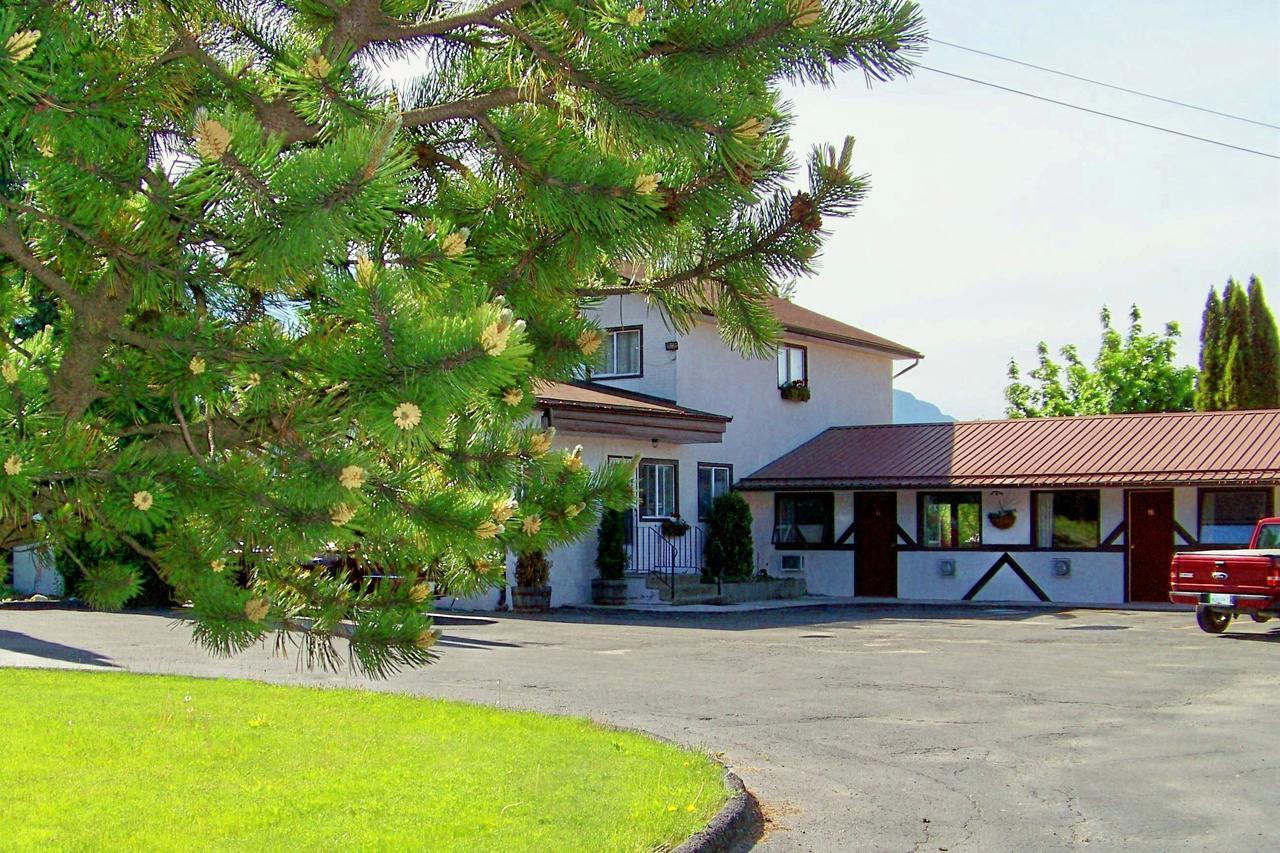 Bavarian Orchard Motel Крестън Екстериор снимка